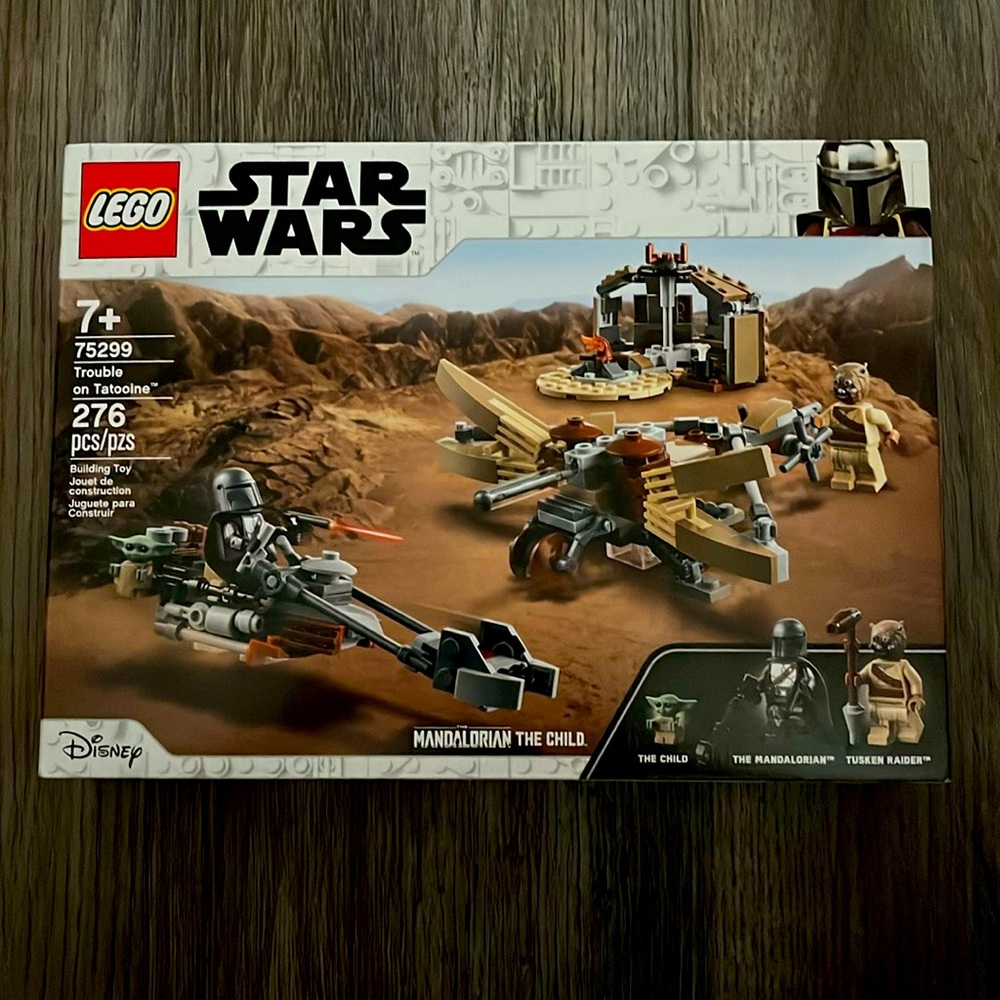 Mandalorian Lego Set (with Grogu/baby Yoda)